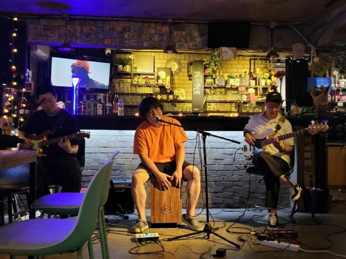 Inno Hostel & Pub Lounge Hongdae سيول المظهر الخارجي الصورة